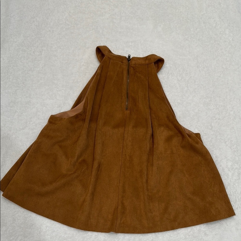 Sage The Label Brown Asymmetrical Pleated Blouse sleeveless Size Small - Picture 6 of 11